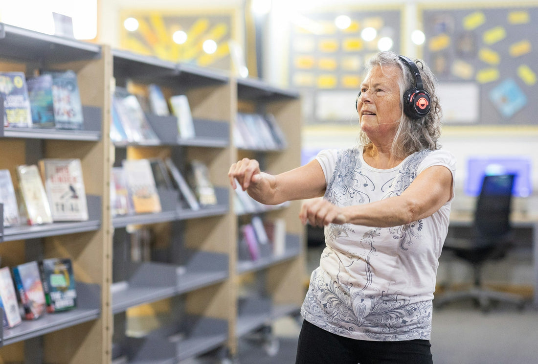 Navigating Low-Impact Workouts for Safe Senior Fitness Programs